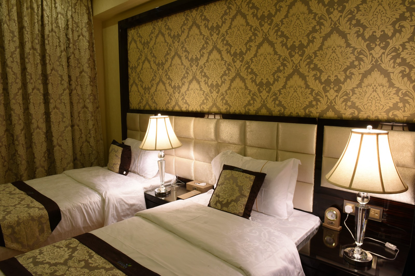 Standard Deluxe Twin Beds  Room